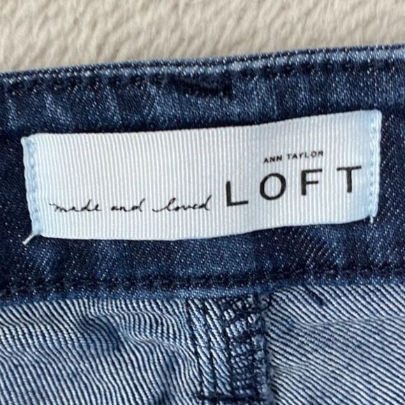 Ann Taylor Loft Woman's Jeans Size 25 Curvy Kick Crop Dark Wash Straight Leg - Picture 3 of 9